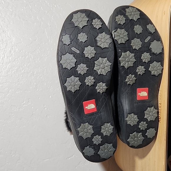 The North Face Abby IV Black Suede Winter Boots 7 - Picture 11 of 12